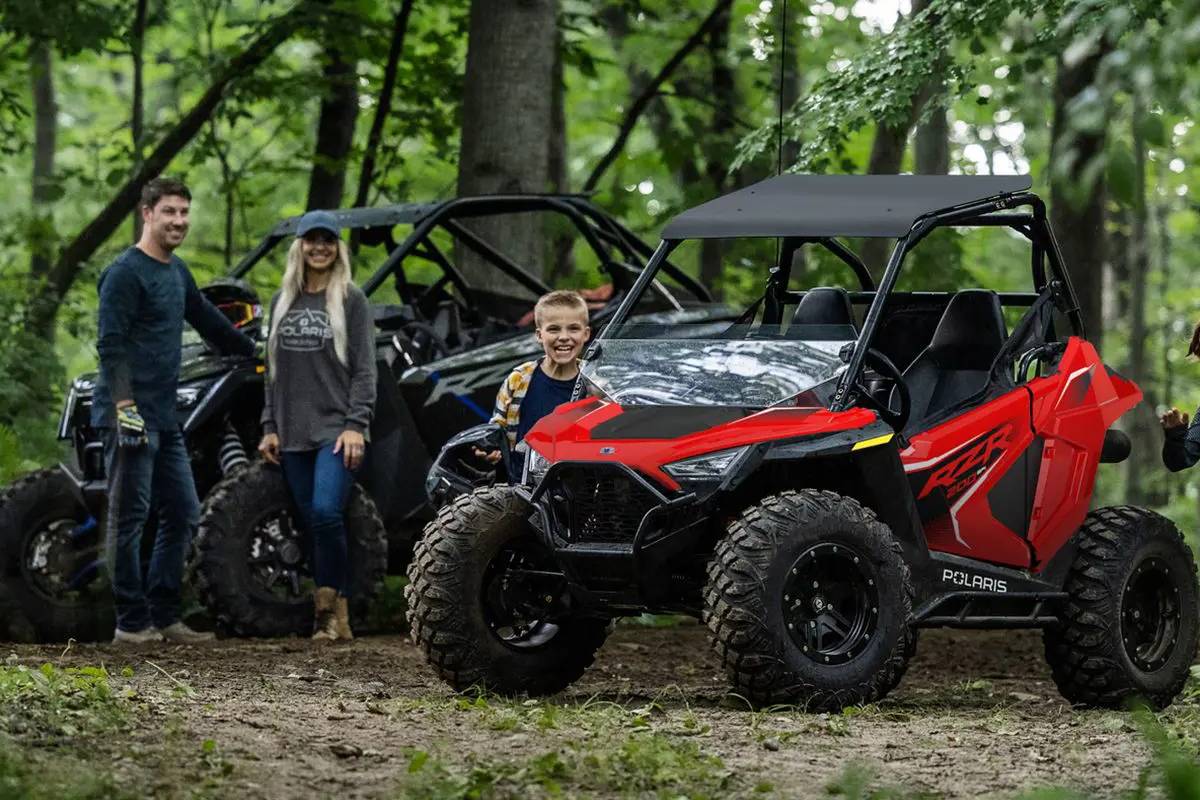 2025 Polaris RZR 200 EFI